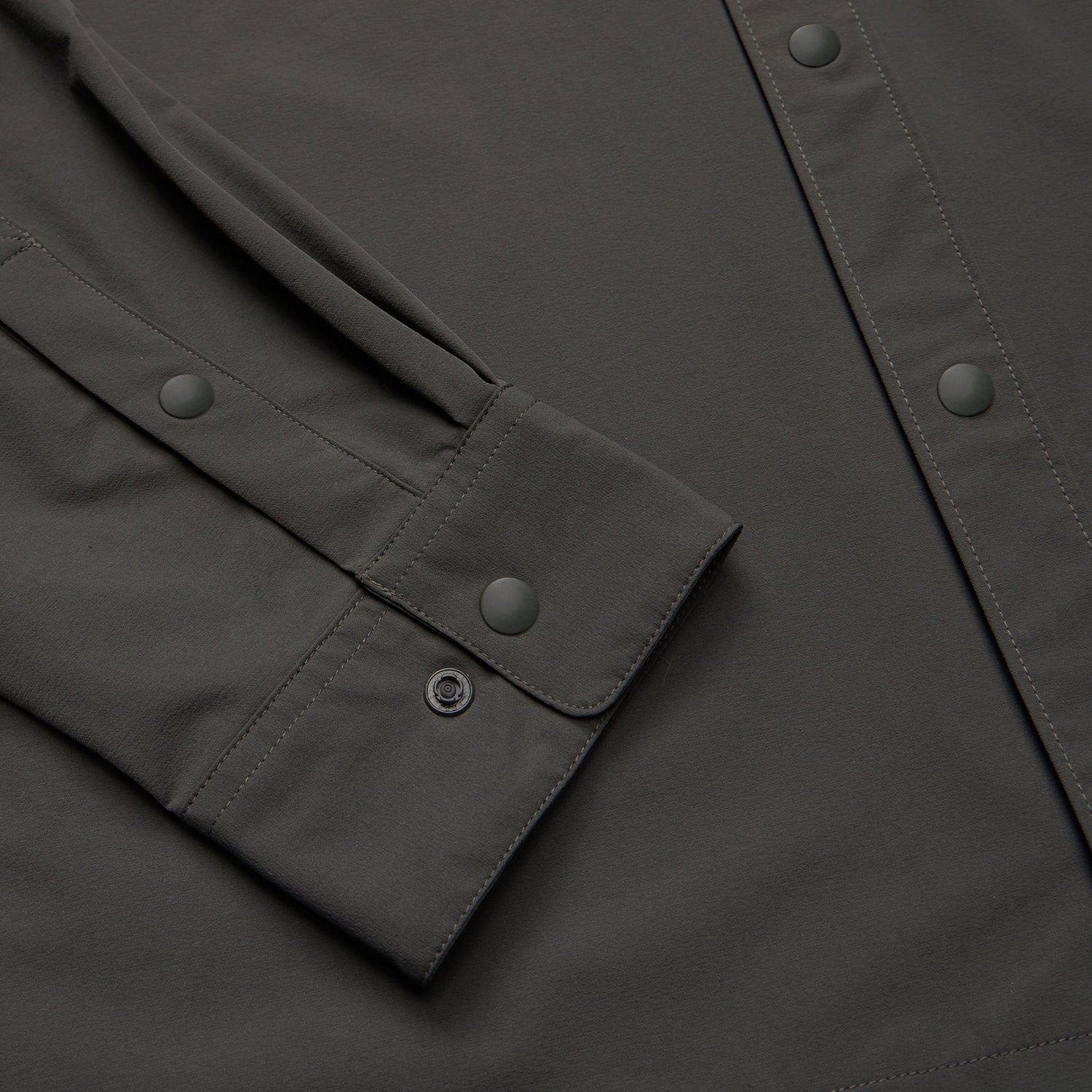 Emerger Tech Longsleeve - Antique Black - View 7